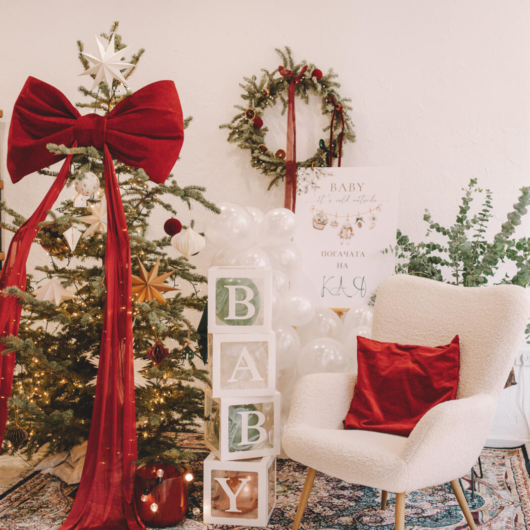 Декорация за бебе момче погача Балони, арки и други декорации за погачи.